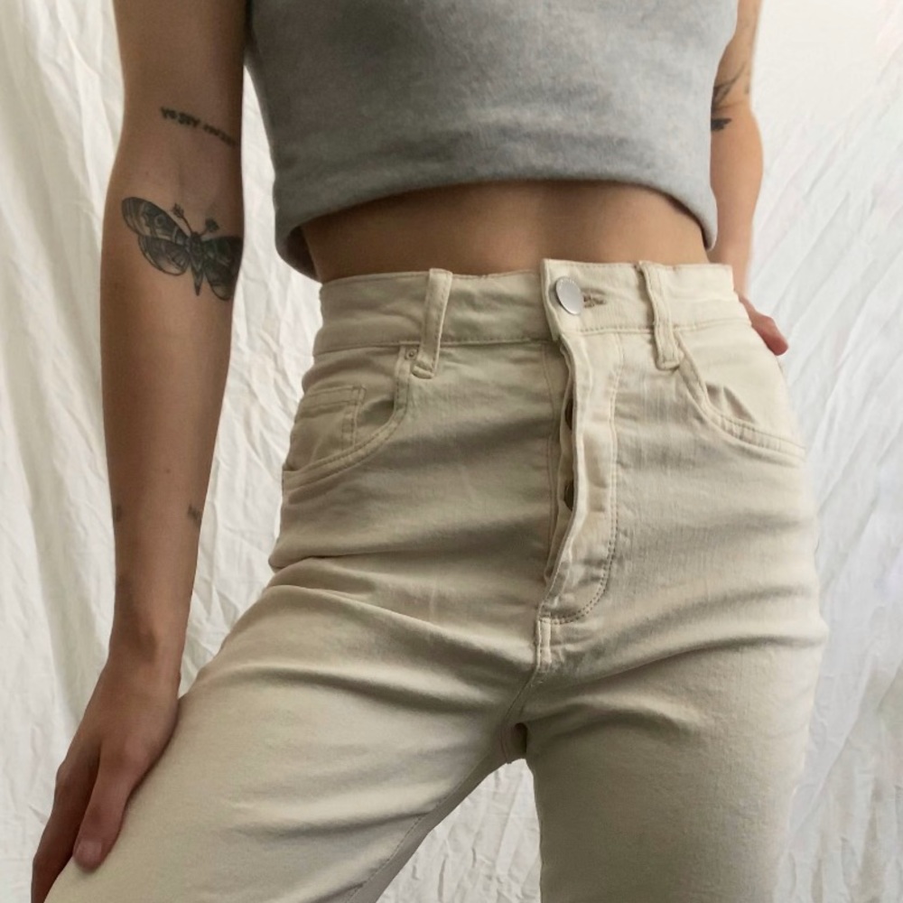 Cotton On Off White Stretch Mom Jeans Button Fly